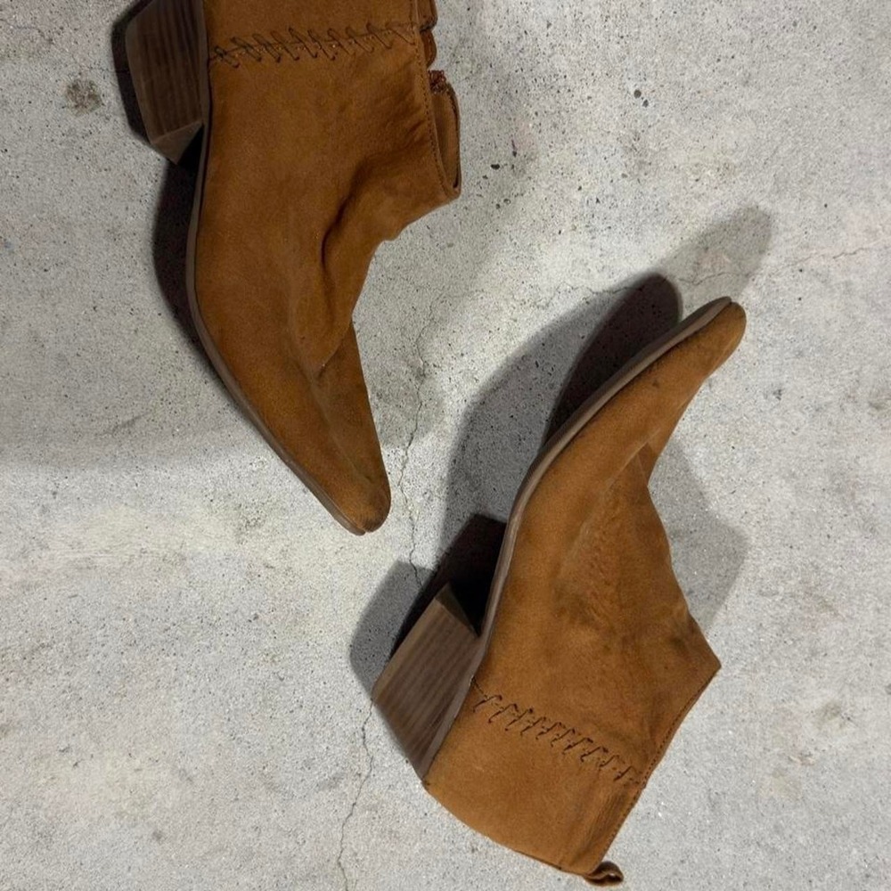 Brown Ankle Booties Womens Size 7 Pointed Toe Western Boho Low Heel Zip
